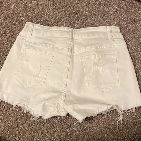 White denim shorts - Picture 3 of 3